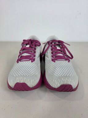 Brooks Levitate 5 women's running shoes size 8.5 gray color